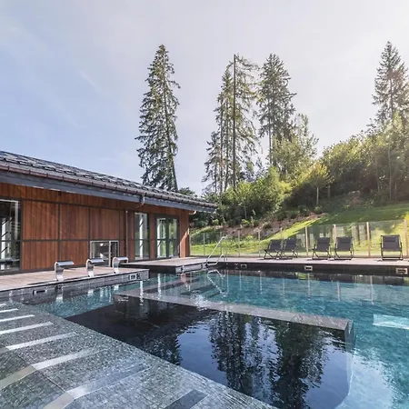 In Near Slopes * Megeve